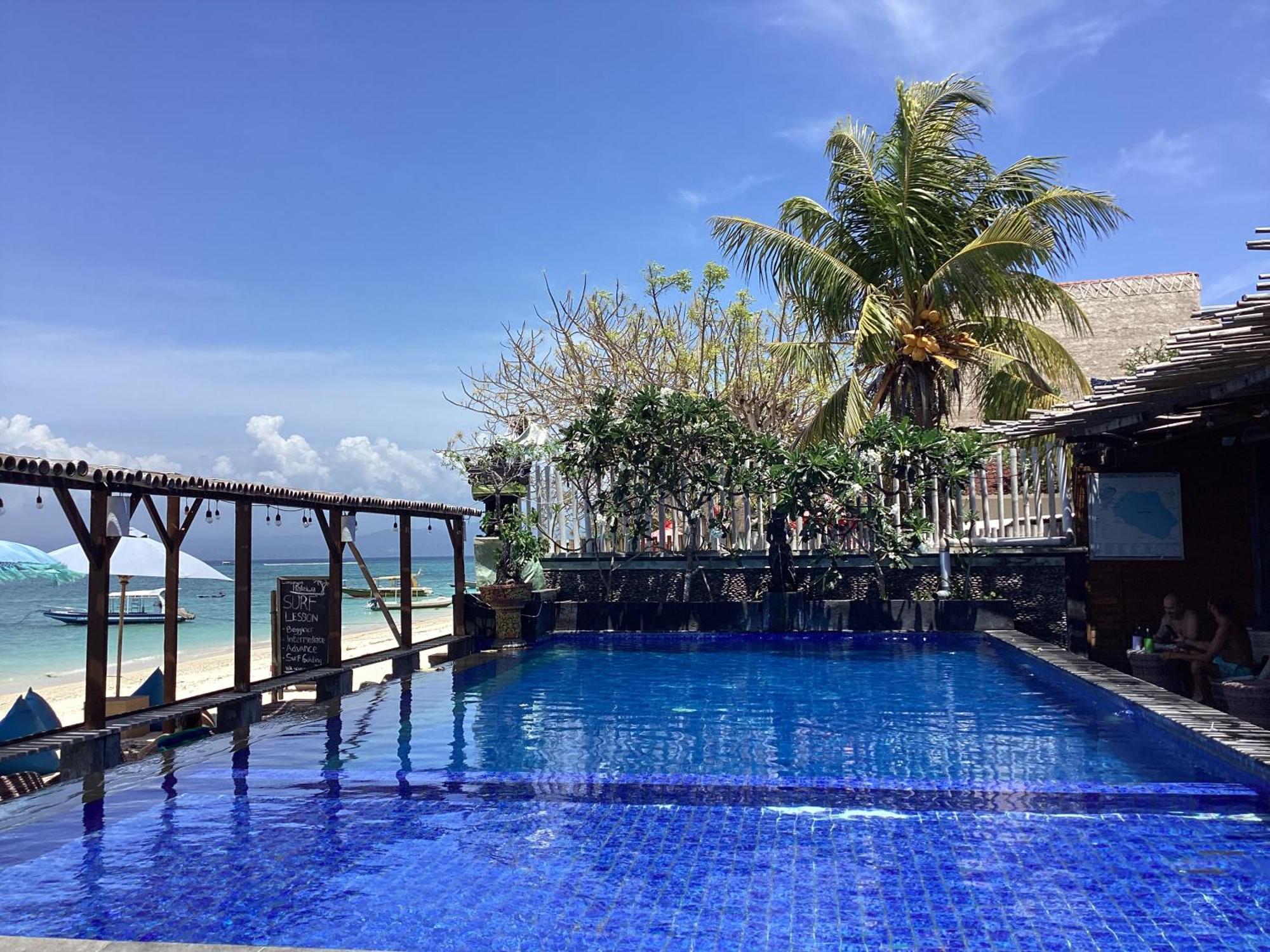 Linda Beach Hotel Lembongan Exterior photo