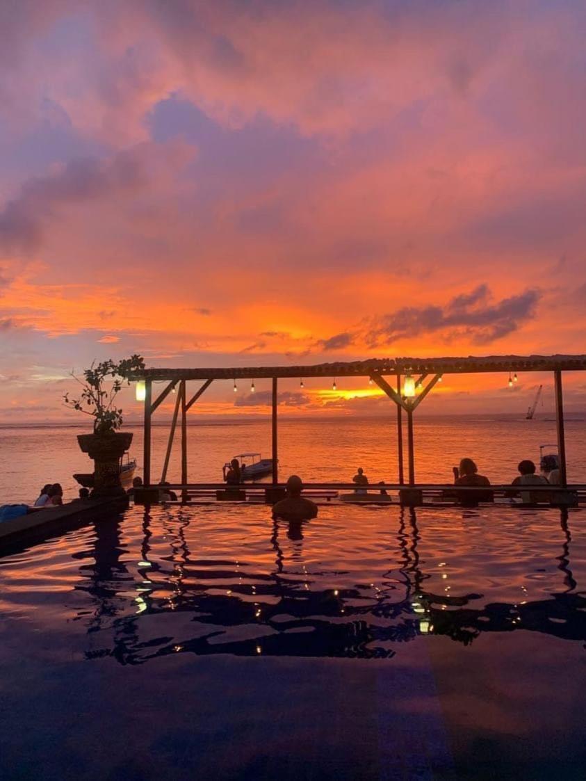 Linda Beach Hotel Lembongan Exterior photo