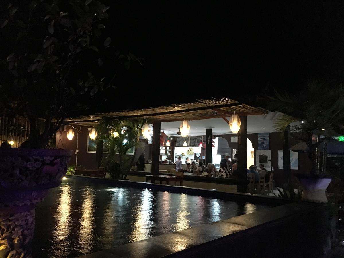 Linda Beach Hotel Lembongan Exterior photo