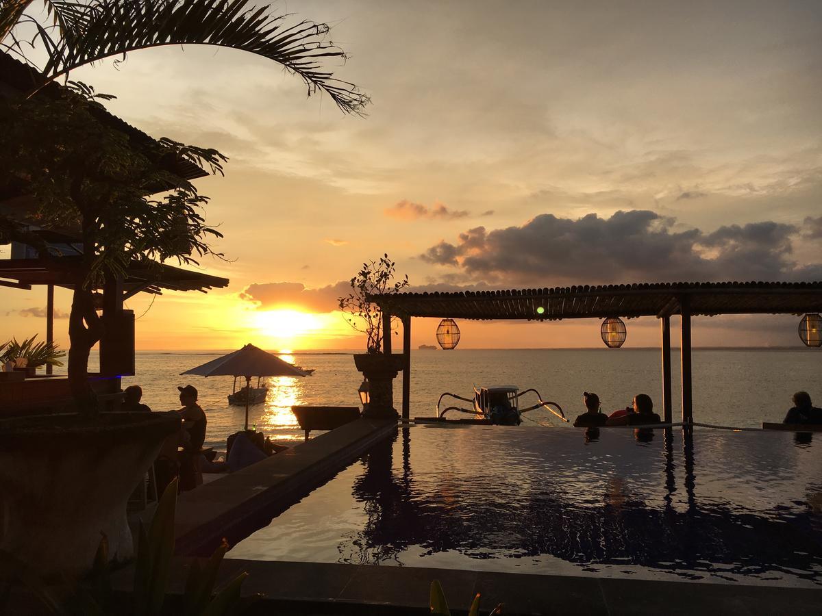 Linda Beach Hotel Lembongan Exterior photo